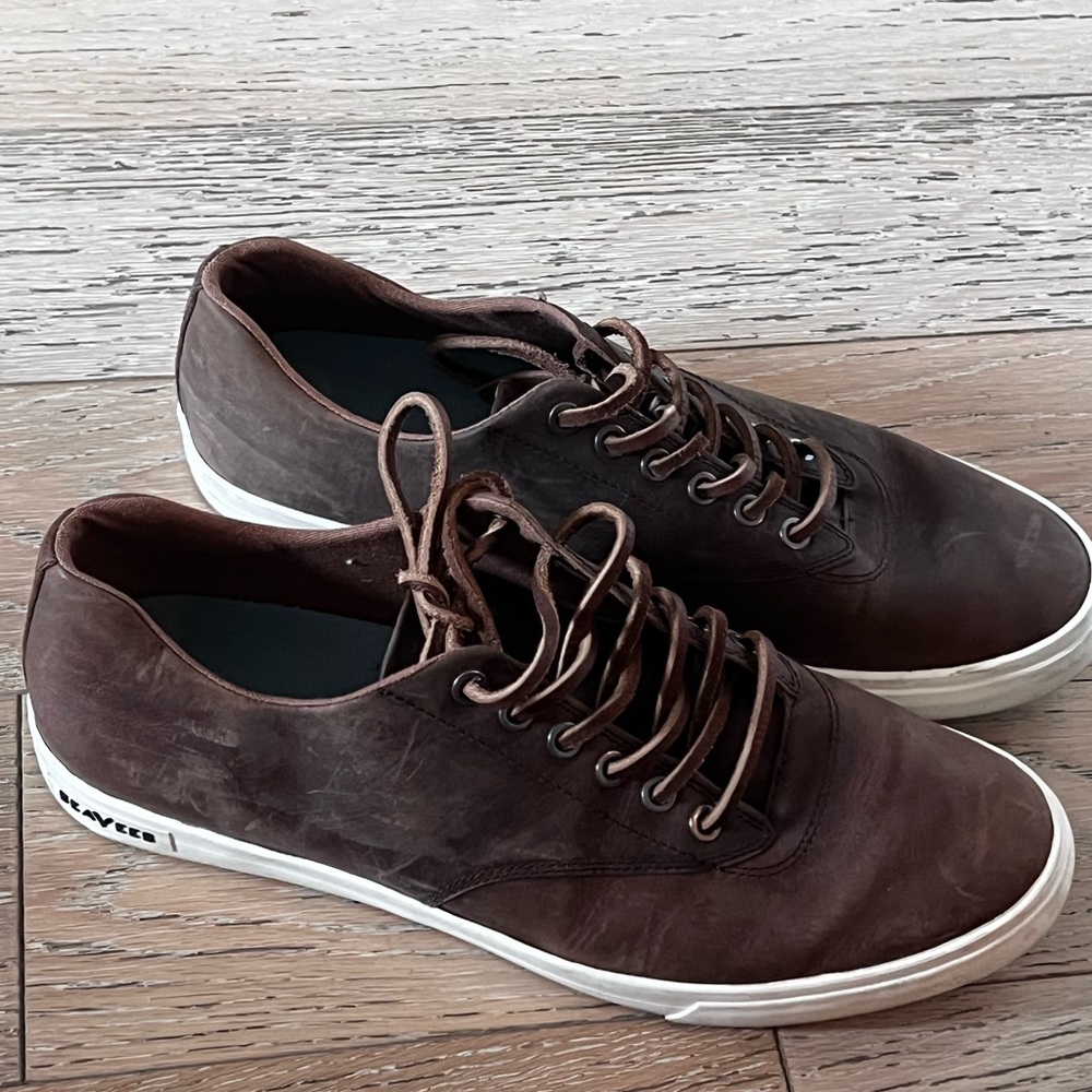 LIKE NEW Seavees Dark Brown Leather Sneakers